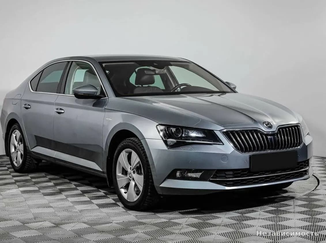 Skoda Superb 2016 с пробегом — фото 3