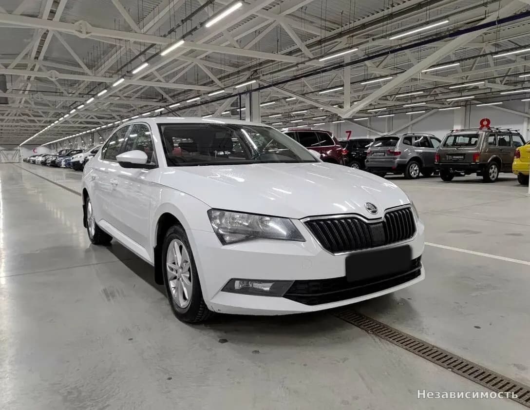 Skoda Superb 2016 с пробегом — фото 3