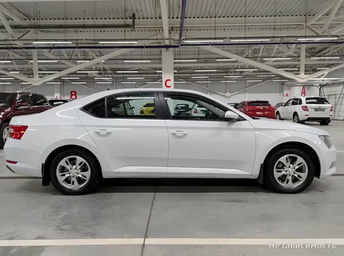 Skoda Superb 2016 с пробегом — фото 4