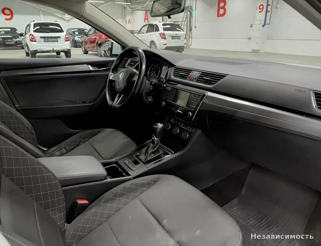 Skoda Superb 2016 с пробегом — фото 10