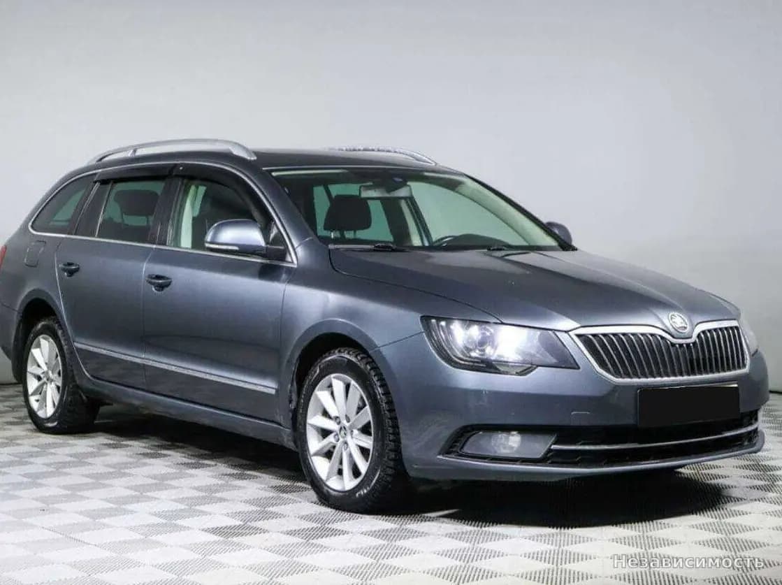 Skoda Superb 2013 с пробегом — фото 3