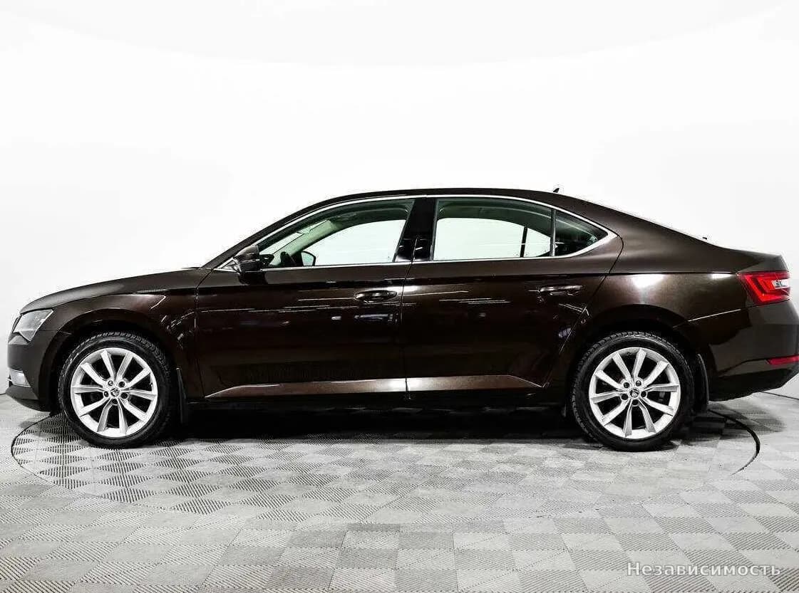 Skoda Superb 2016 с пробегом — фото 8