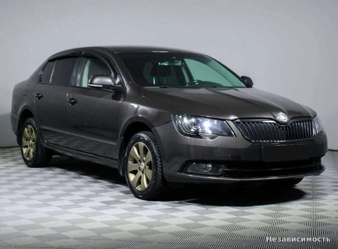Skoda Superb 2014 с пробегом — фото 3