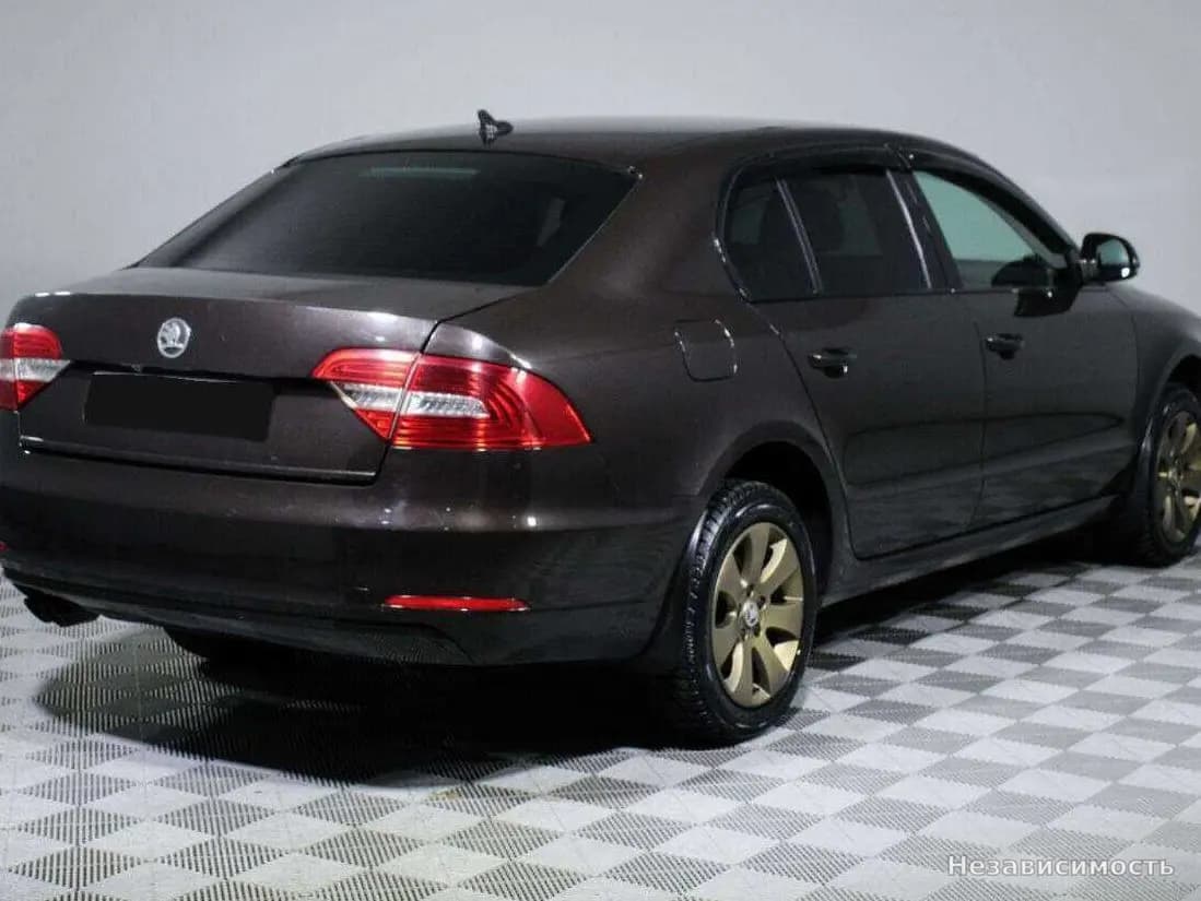 Skoda Superb 2014 с пробегом — фото 4