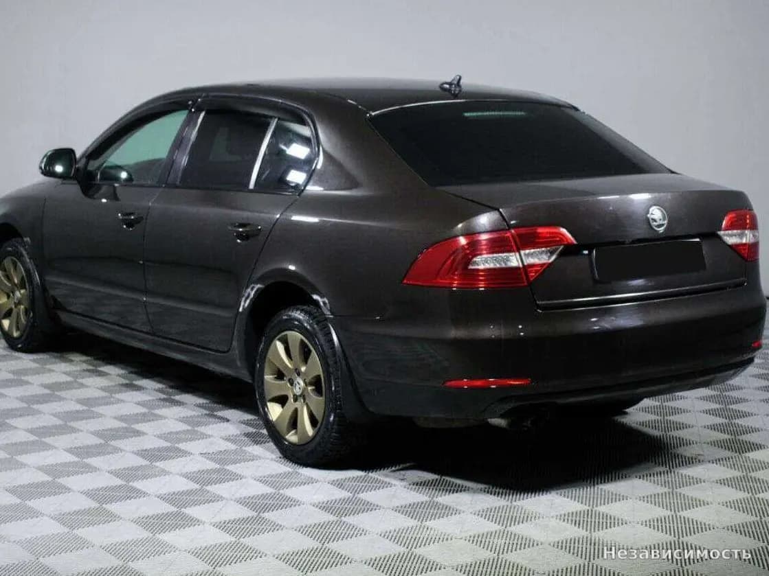 Skoda Superb 2014 с пробегом — фото 6