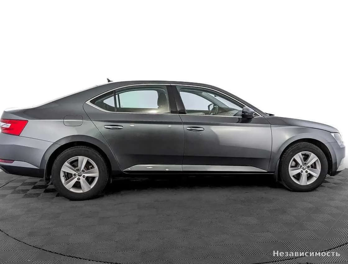 Skoda Superb 2018 с пробегом — фото 4