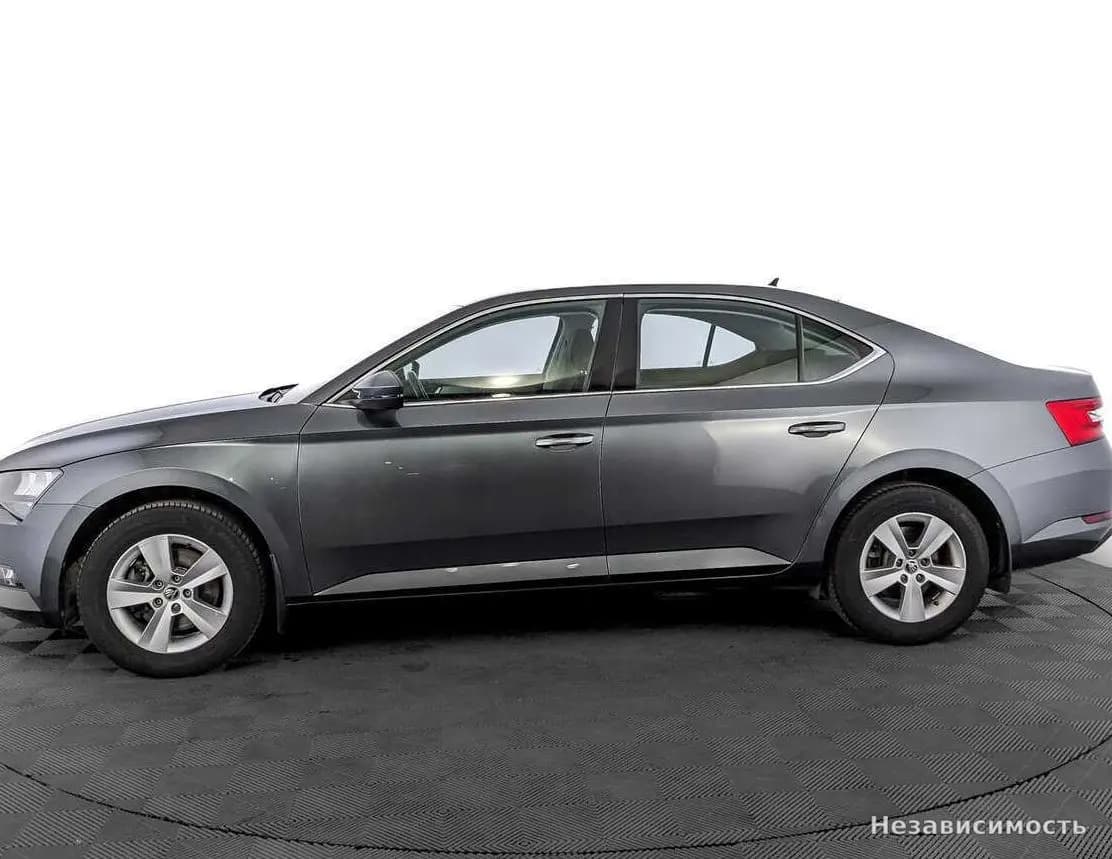 Skoda Superb 2018 с пробегом — фото 8