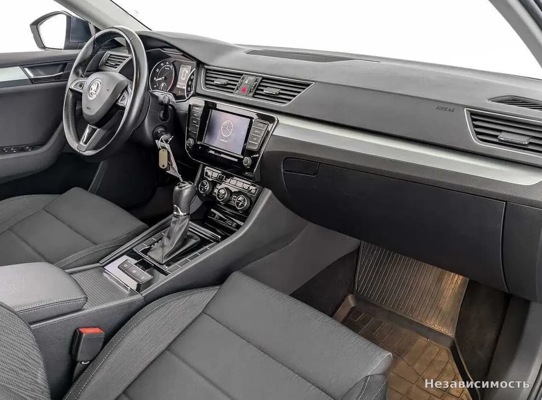 Skoda Superb 2018 с пробегом — фото 9