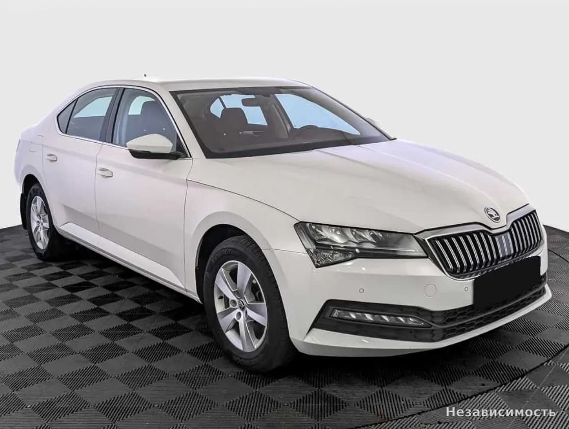 Skoda Superb 2021 с пробегом — фото 3