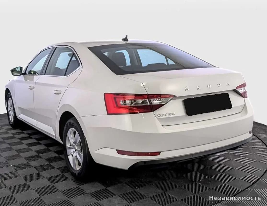 Skoda Superb 2021 с пробегом — фото 7