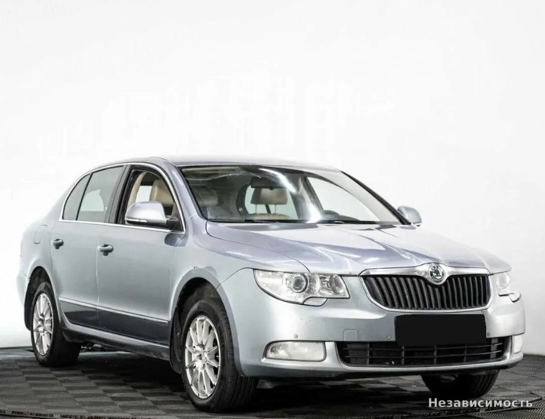 Skoda Superb 2012 с пробегом — фото 3