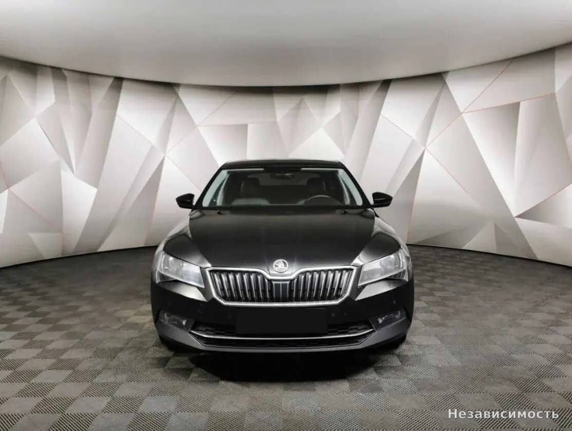 Skoda Superb 2017 с пробегом — фото 7