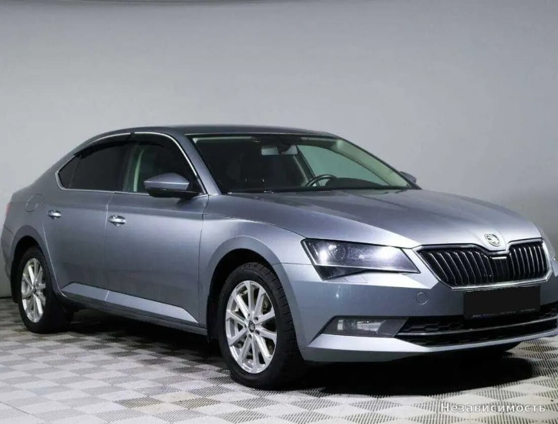 Skoda Superb 2015 с пробегом — фото 3