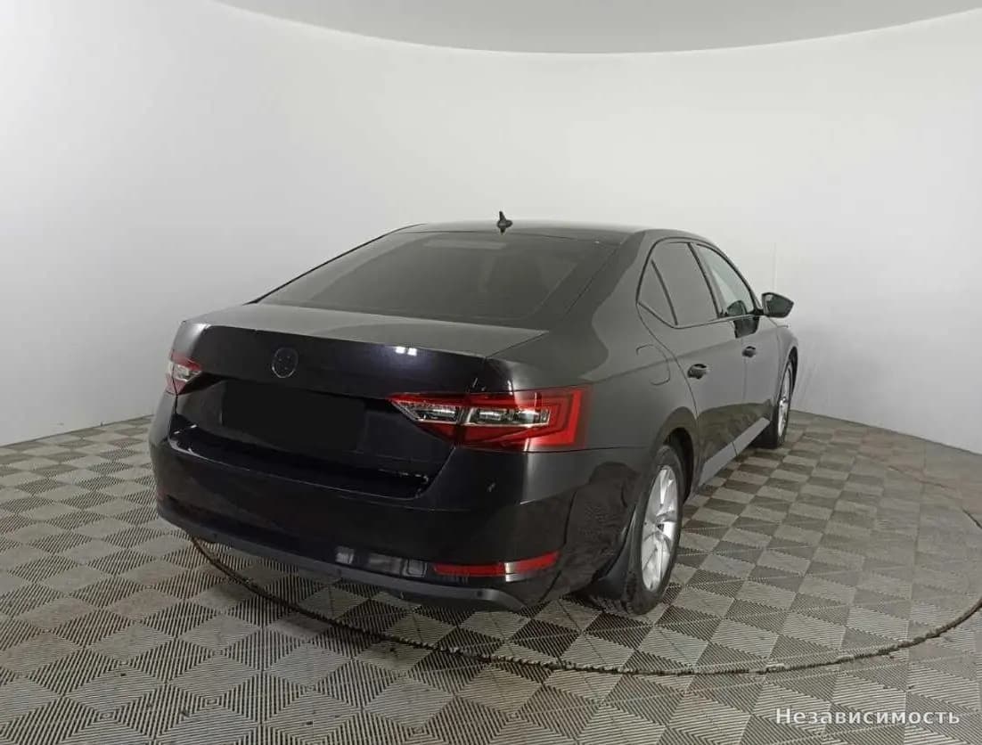 Skoda Superb 2018 с пробегом — фото 5