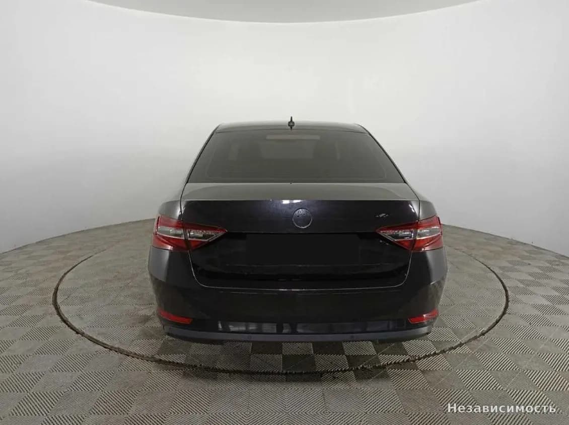 Skoda Superb 2018 с пробегом — фото 6