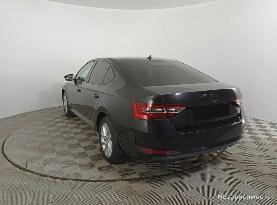 Skoda Superb 2018 с пробегом — фото 7