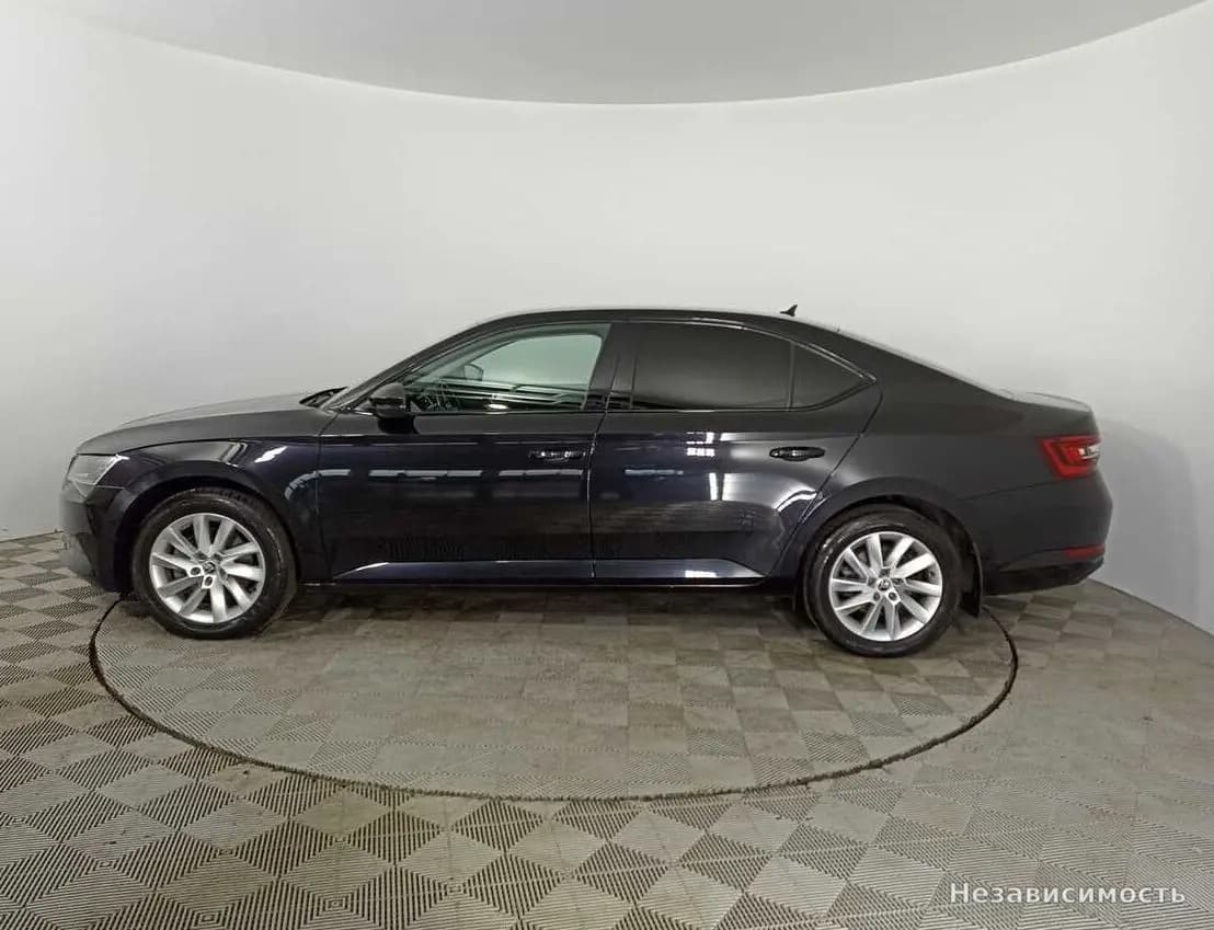 Skoda Superb 2018 с пробегом — фото 8