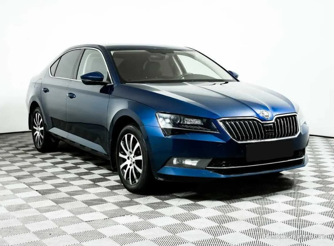 Skoda Superb 2019 с пробегом — фото 3