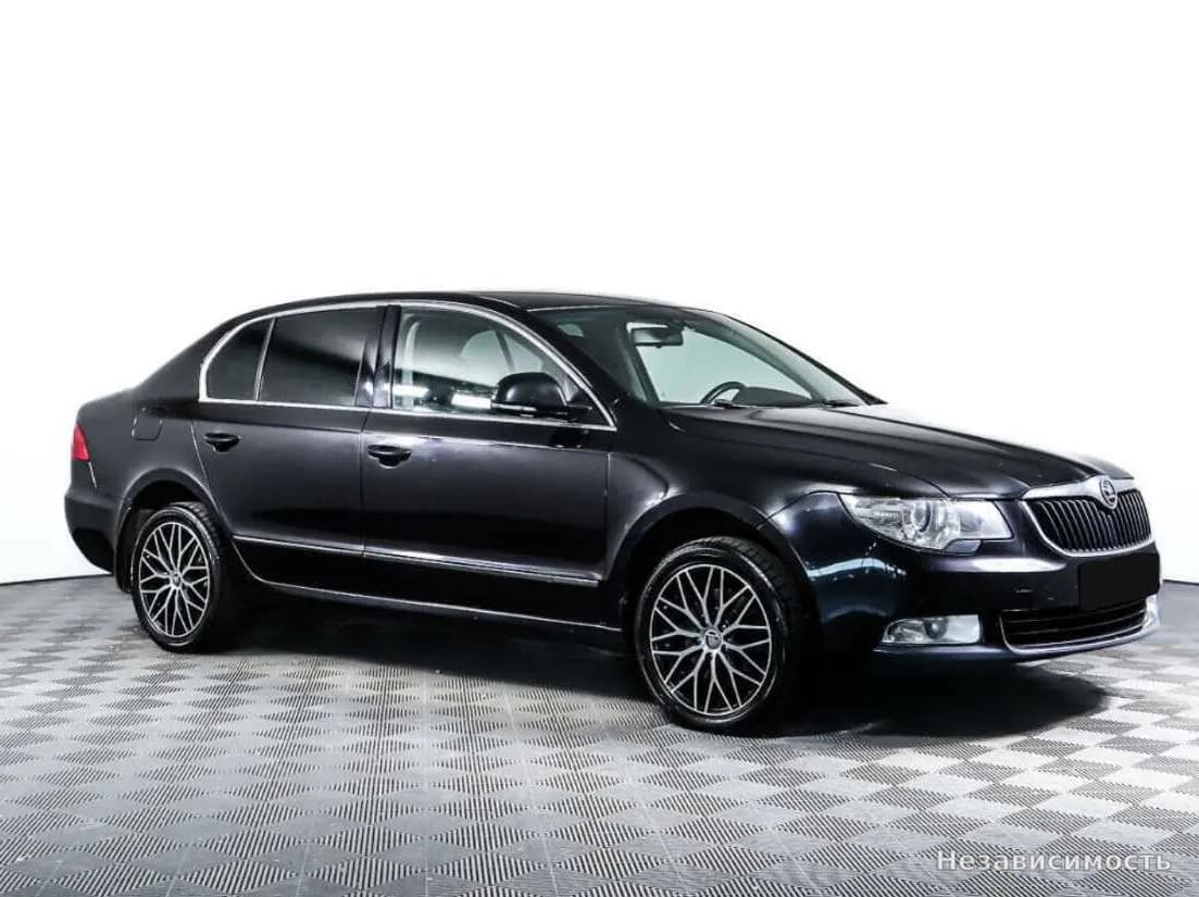 Skoda Superb 2012 с пробегом — фото 3