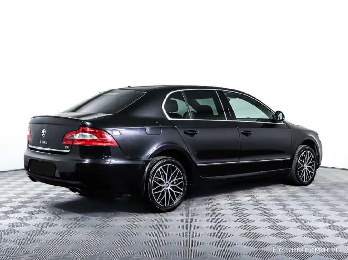 Skoda Superb 2012 с пробегом — фото 5