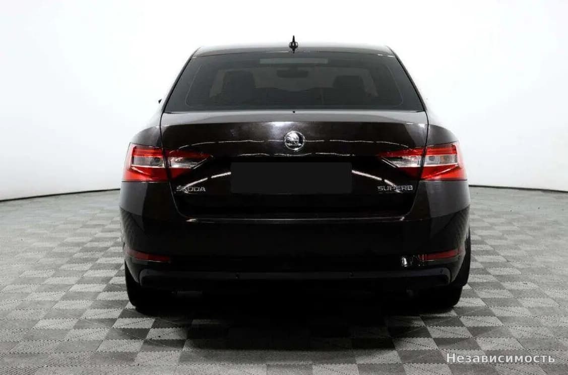 Skoda Superb 2015 с пробегом — фото 6