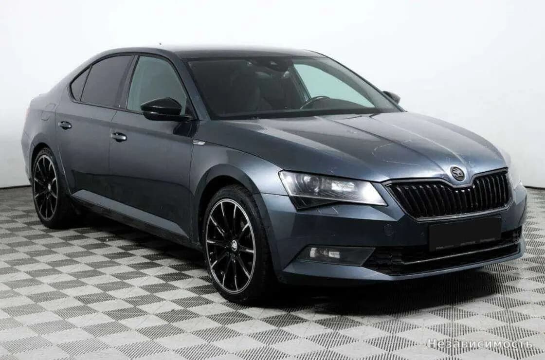 Skoda Superb 2017 с пробегом — фото 3