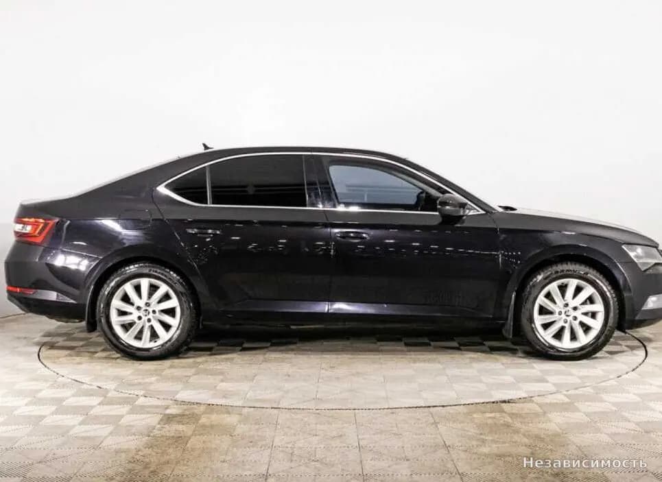 Skoda Superb 2017 с пробегом — фото 4