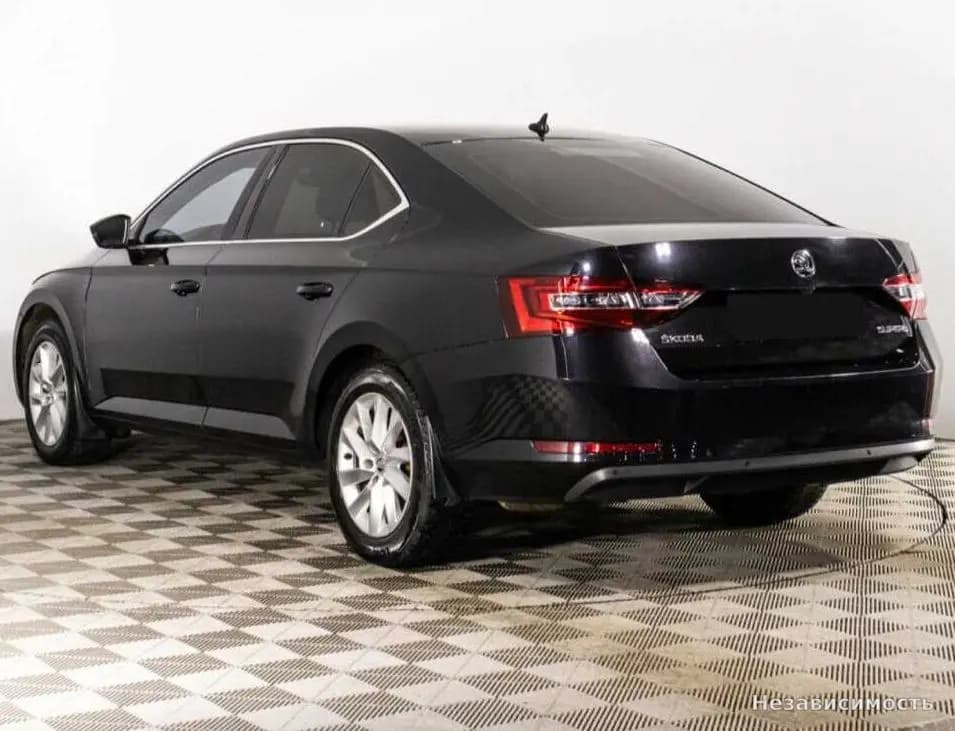 Skoda Superb 2017 с пробегом — фото 7