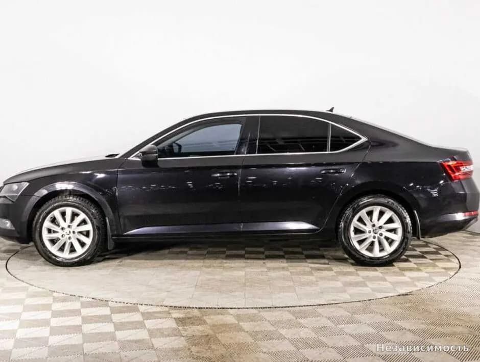 Skoda Superb 2017 с пробегом — фото 8