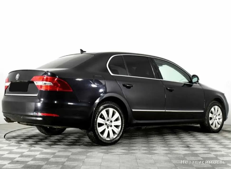 Skoda Superb 2013 с пробегом — фото 4