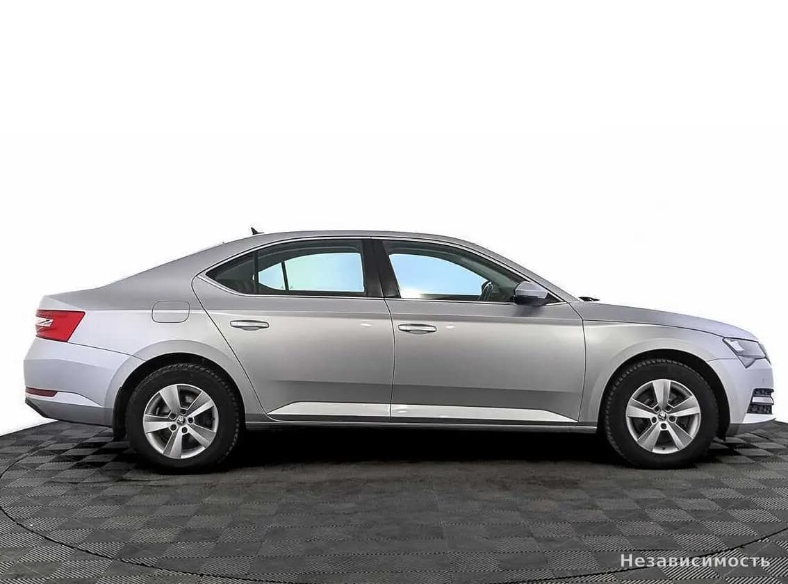 Skoda Superb 2021 с пробегом — фото 4