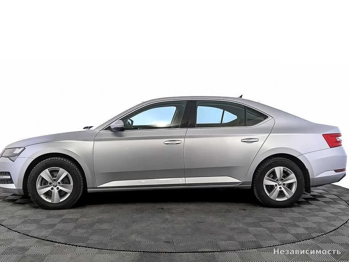 Skoda Superb 2021 с пробегом — фото 8