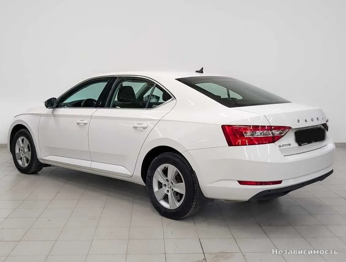 Skoda Superb 2020 с пробегом — фото 8