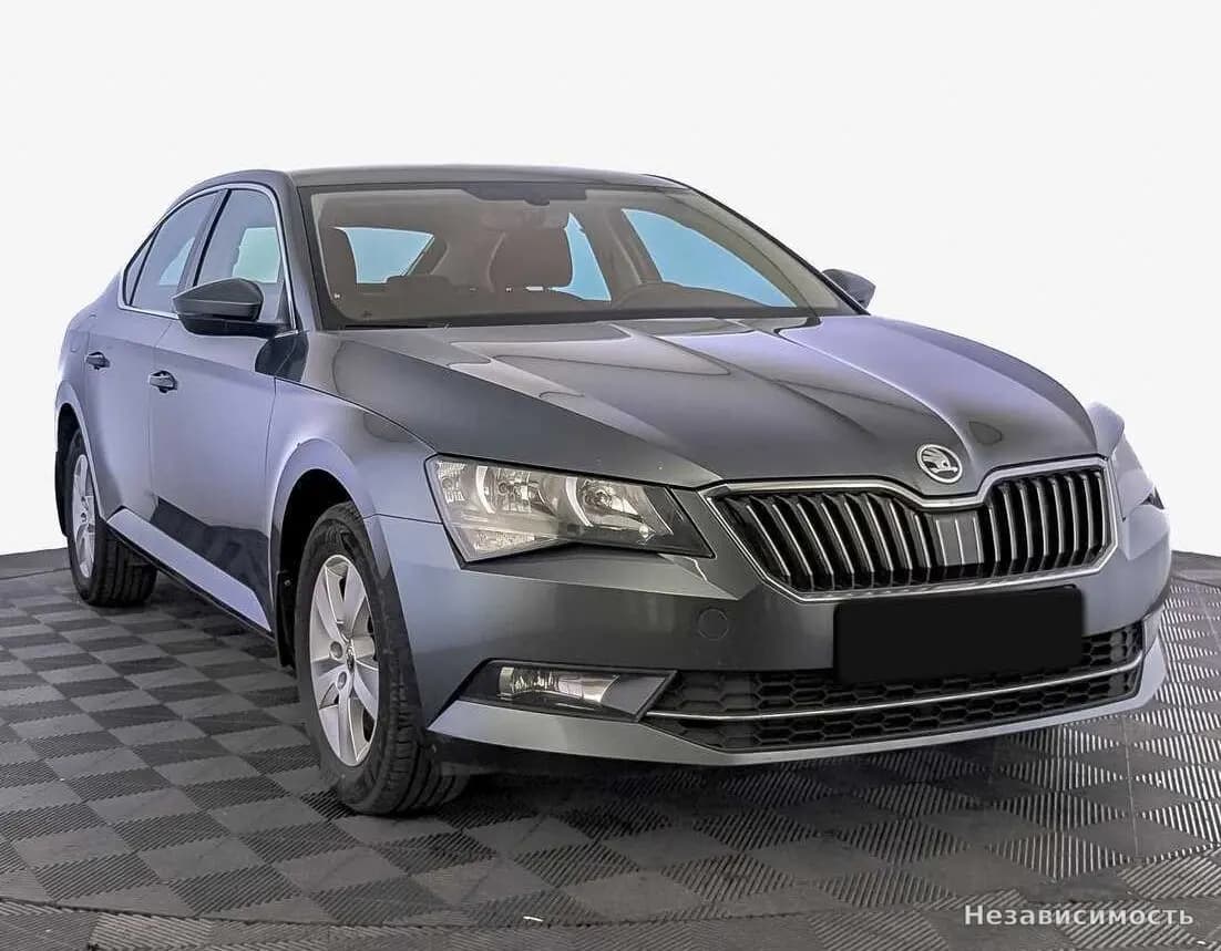 Skoda Superb 2019 с пробегом — фото 3