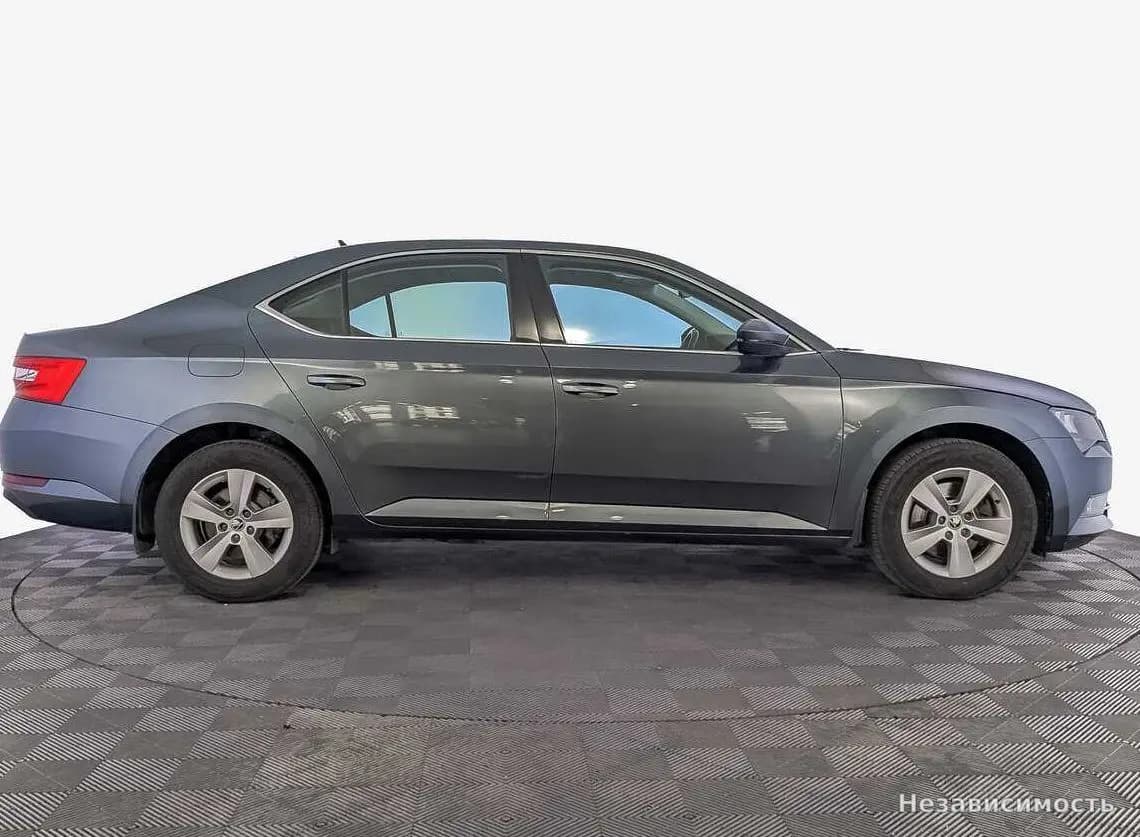 Skoda Superb 2019 с пробегом — фото 4
