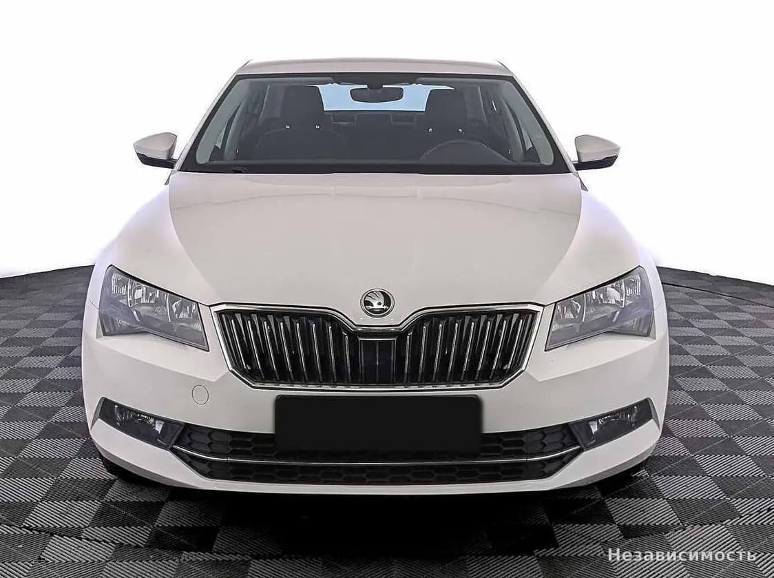 Skoda Superb 2017 с пробегом — фото 2