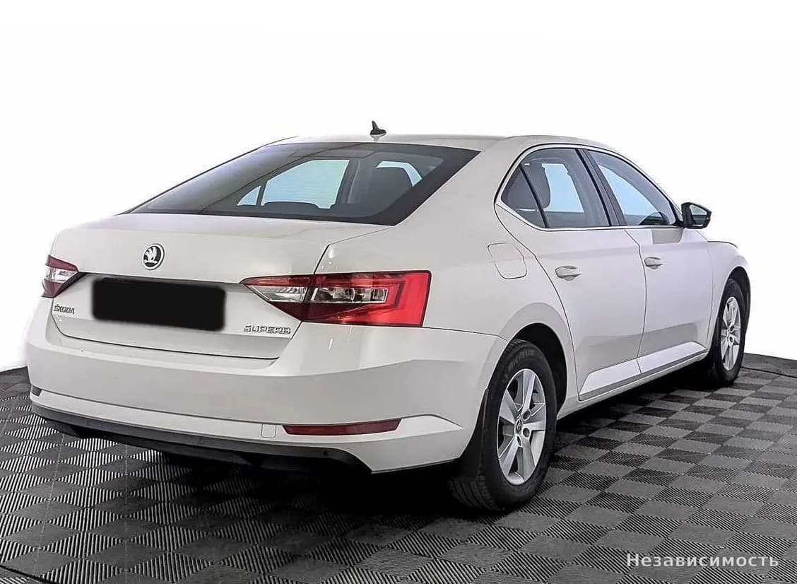 Skoda Superb 2017 с пробегом — фото 5