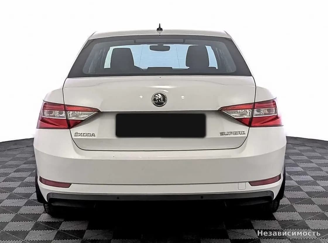 Skoda Superb 2017 с пробегом — фото 6