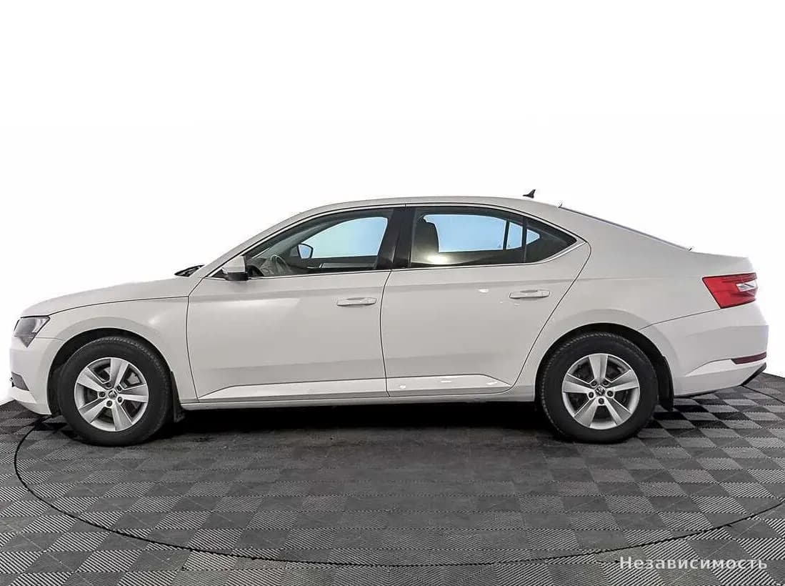 Skoda Superb 2017 с пробегом — фото 8