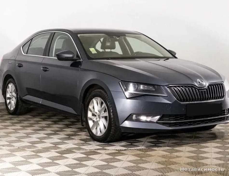 Skoda Superb 2018 с пробегом — фото 3