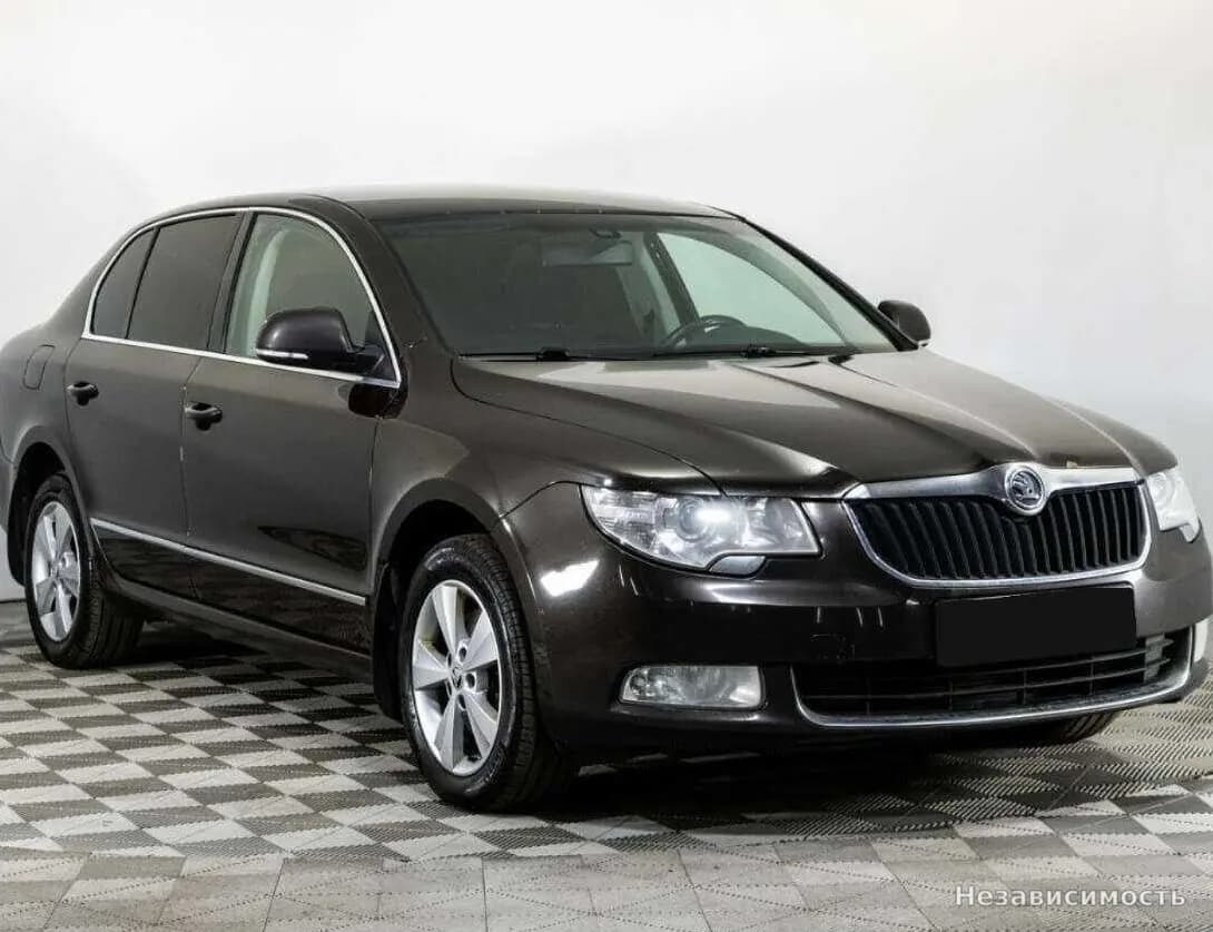 Skoda Superb 2012 с пробегом — фото 3