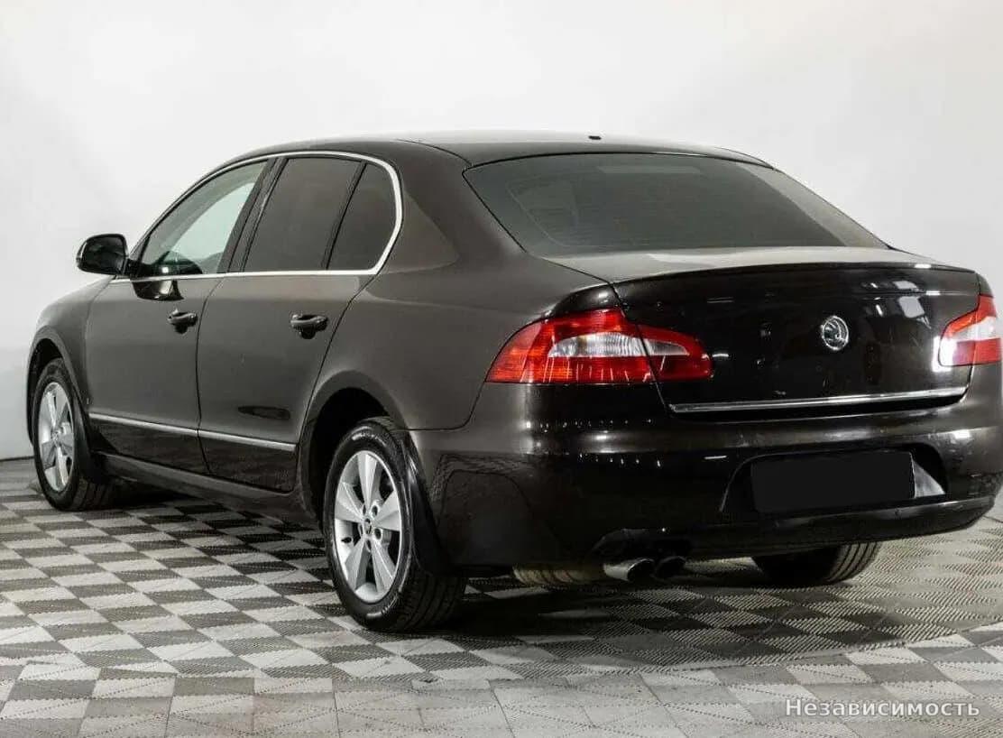 Skoda Superb 2012 с пробегом — фото 7