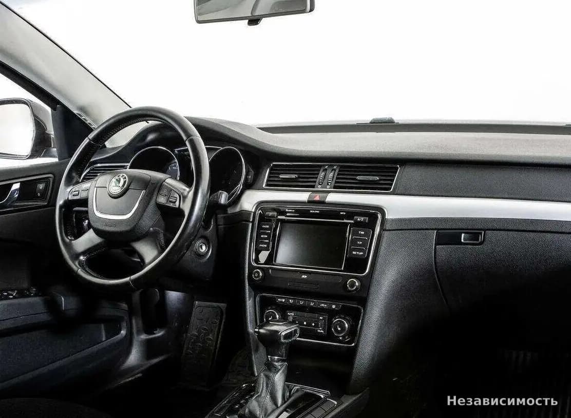Skoda Superb 2012 с пробегом — фото 9