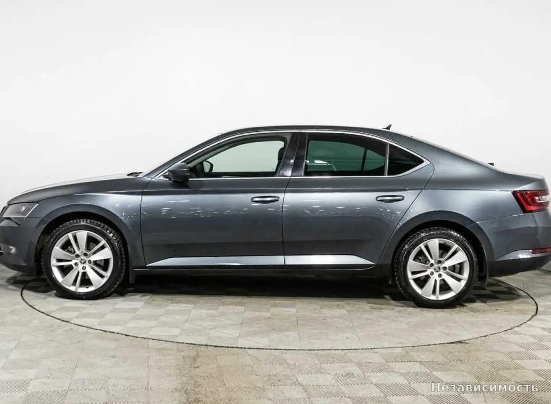 Skoda Superb 2019 с пробегом — фото 8