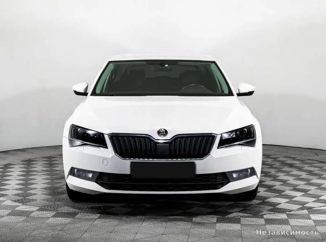 Skoda Superb 2018 с пробегом — фото 2