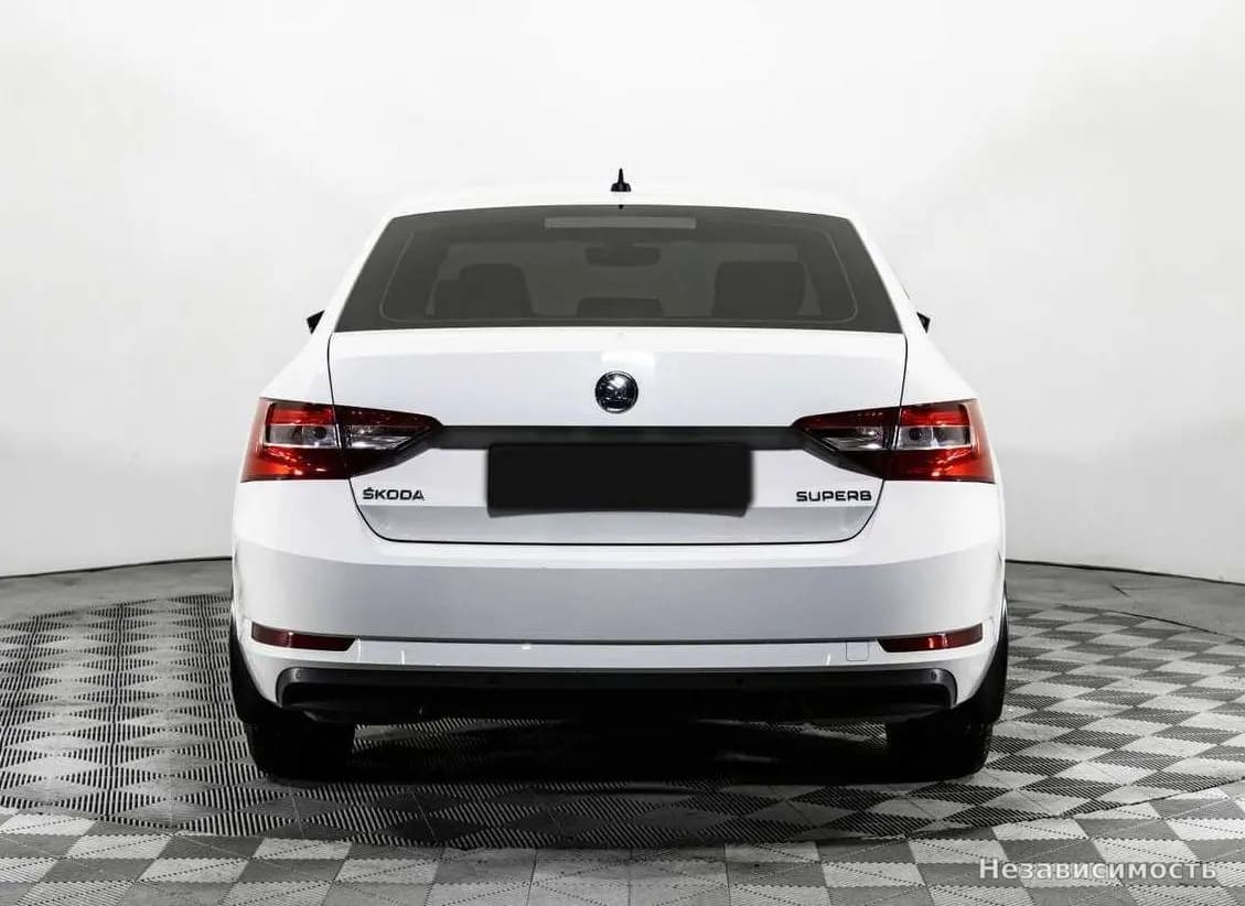 Skoda Superb 2018 с пробегом — фото 5