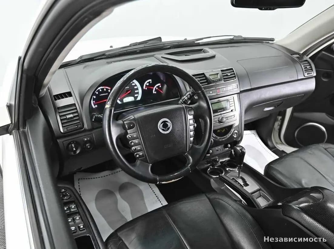 SsangYong Rexton 2013 с пробегом — фото 10