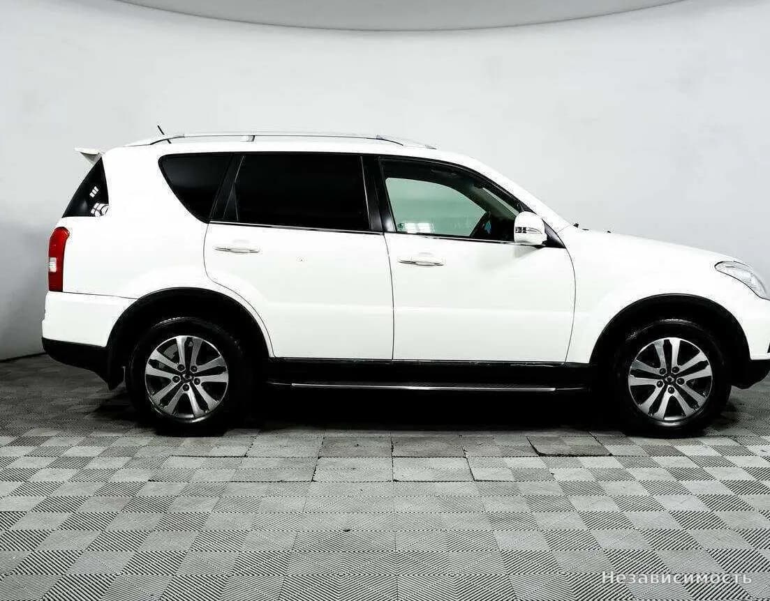 SsangYong Rexton 2013 с пробегом — фото 4