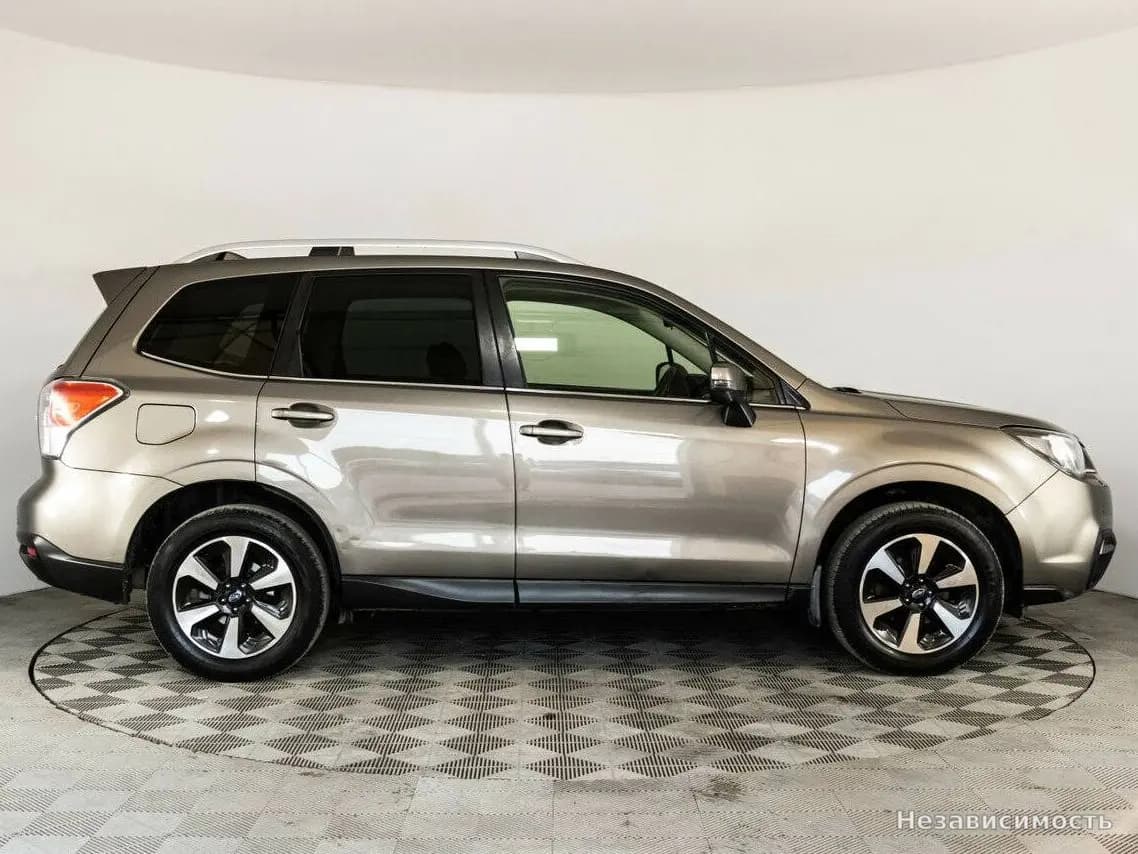 Subaru Forester 2017 с пробегом — фото 4