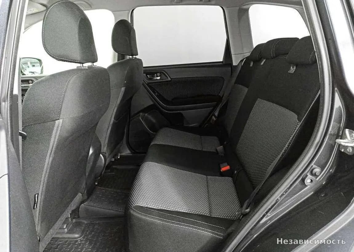 Subaru Forester 2017 с пробегом — фото 10